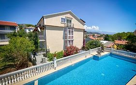 Apartments Happy Island Rab