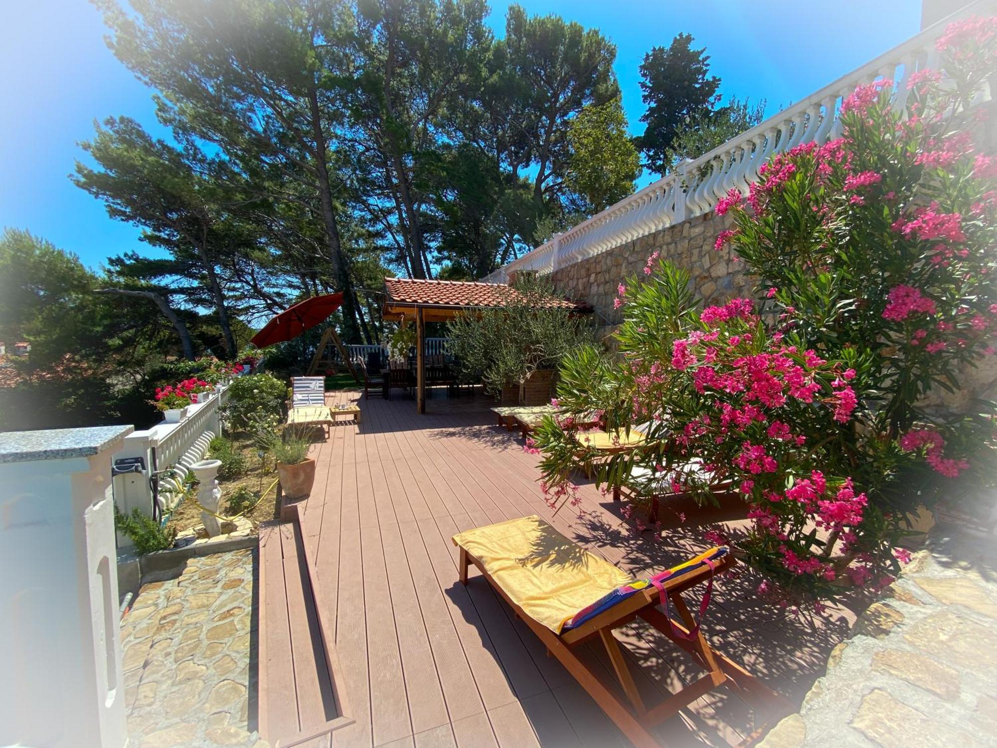Apartments Happy Island Rab Rab Town Exterior foto